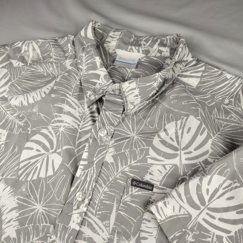 Columbia Shirt Mens XL Gray Floral Hawaiian Button Up Short Sleeve Tropical EUC